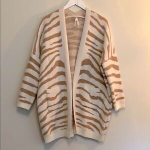 Dreamers cream and tan oversized zebra print cardigan sweater size small/medium